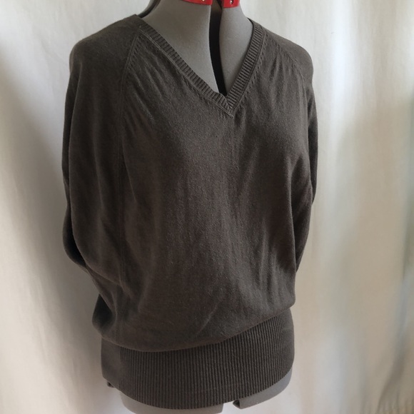“Sandwich_”Angora blend v-neck sweater. Size M. - Picture 3 of 10